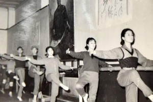 成都《红色娘子军》50年：演员回忆峥嵘岁月