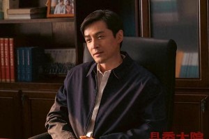 胡歌《县委大院》未播先火，张新成刘昊然甘当配角